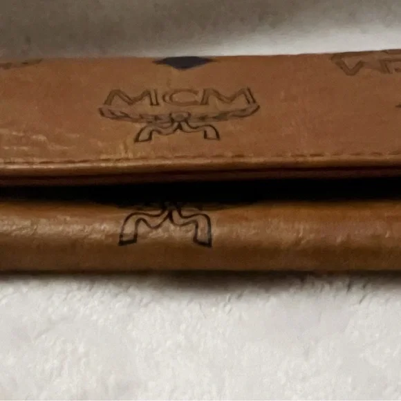 MCM Cognac Leather Key Holder EUC! - Picture 4 of 9